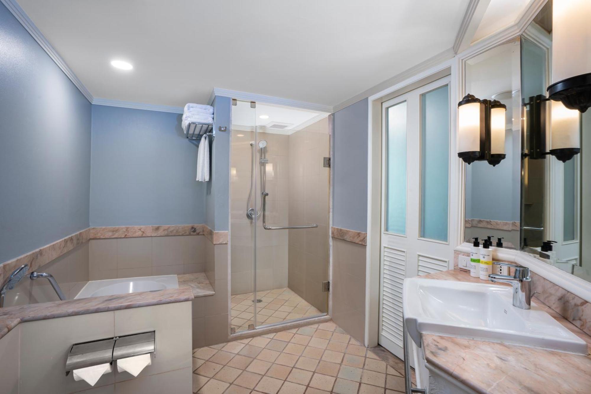 Superior Twin Room with Seaview